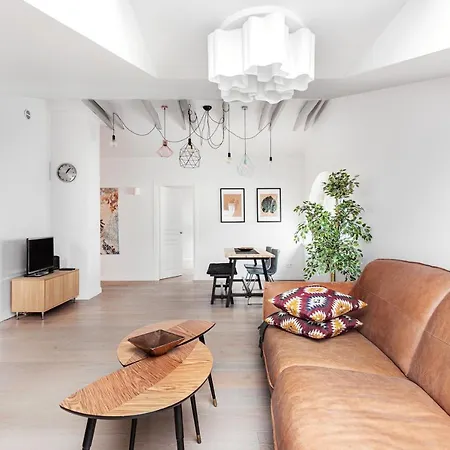 Bazilijonu Street Appartement